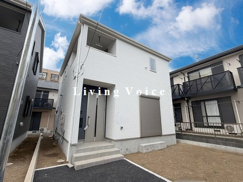 【居間・リビング】 | 【仲介手数料０円】厚木市愛名第10　新築一戸建て　全3棟 | 厚木市愛名第10　新築一戸建て　全3棟