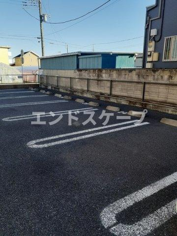 ブリリアンスの駐車場|高崎、前橋のお部屋探しはエンドスケープまで！お客様の理想お聞かせ下さい♪