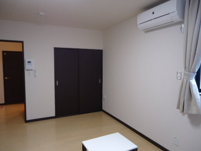 レオパレスディス　ポレール