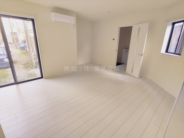 【居間・リビング】の画像
