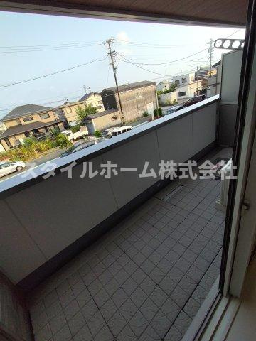 ミュール鴻のバルコニー|同建物内別部屋の写真です。