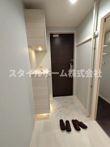 ミュール鴻の玄関|同建物内別部屋の写真です。