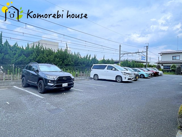 サンクレイドル吹上の駐車場