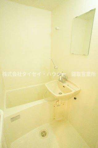 芝コーポ５号館の浴室