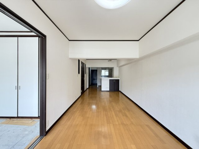 【居間・リビング】 | クローバーハイツ森小路1号棟