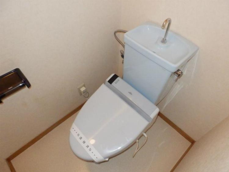 コーポリバーサイドのトイレ|シンプルで使いやすいトイレです