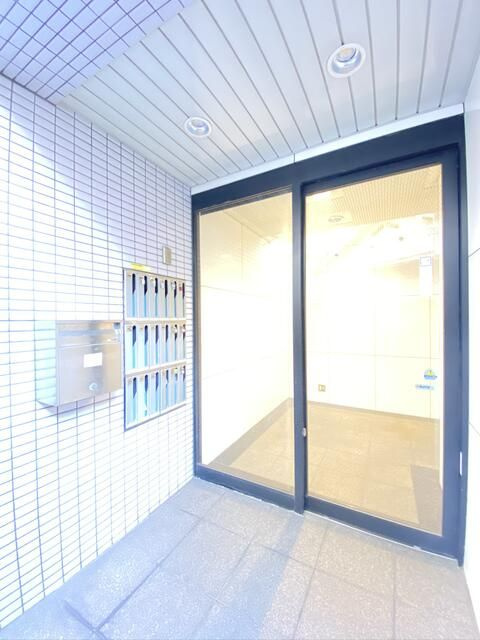 ホワイトコートⅡのエントランス