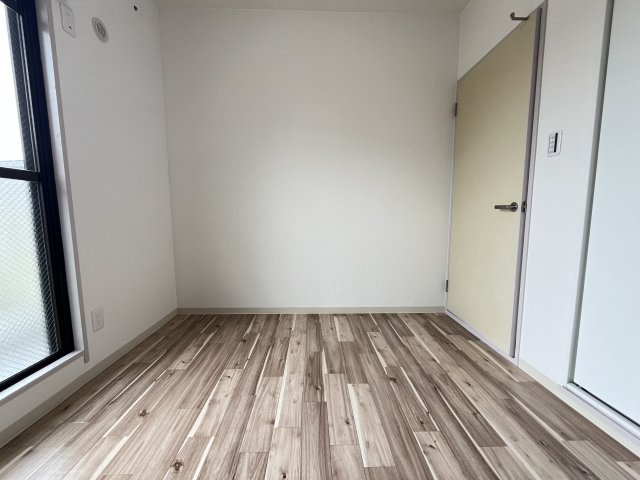 ファミールぴあ狭山の洋室