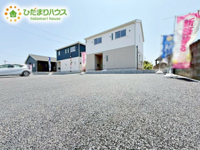 【駐車場】 | 東海村亀下第1　新築戸建　1号棟 | 時間がない時もらくらくと車の出し入れができる並列駐車場を完備！！
