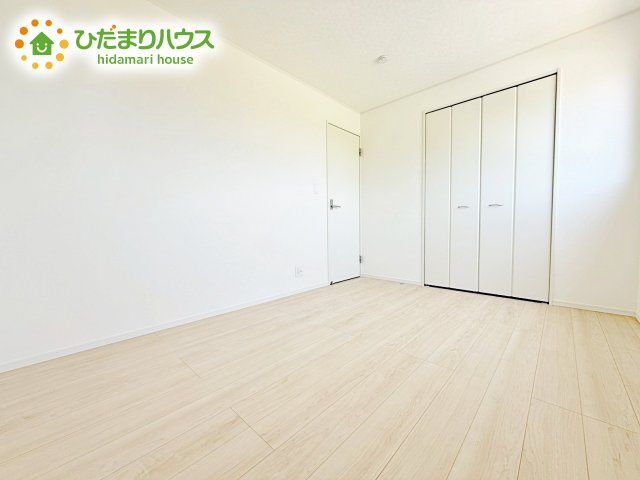 【洋室】 | 東海村亀下第1　新築戸建　1号棟 | 夏場に心地良いひんやり感はフローリングならでは☆彡