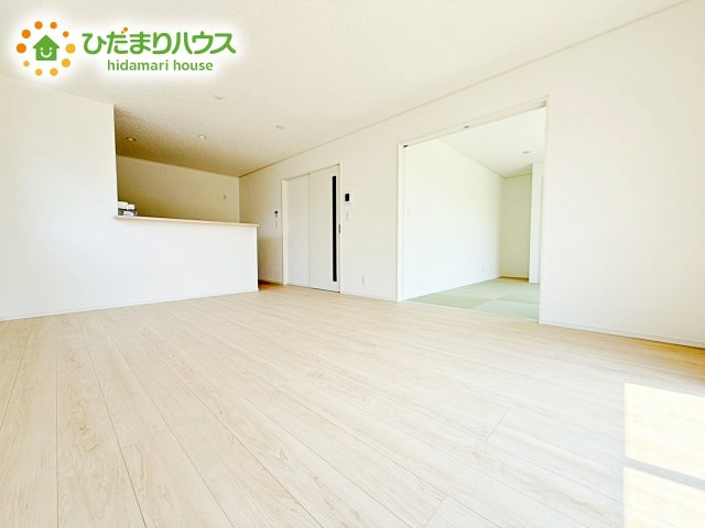 【居間・リビング】 | 東海村亀下第1　新築戸建　1号棟 | 早くお仕事終わらせて、家に帰りたくなるようなリビングです(^^♪