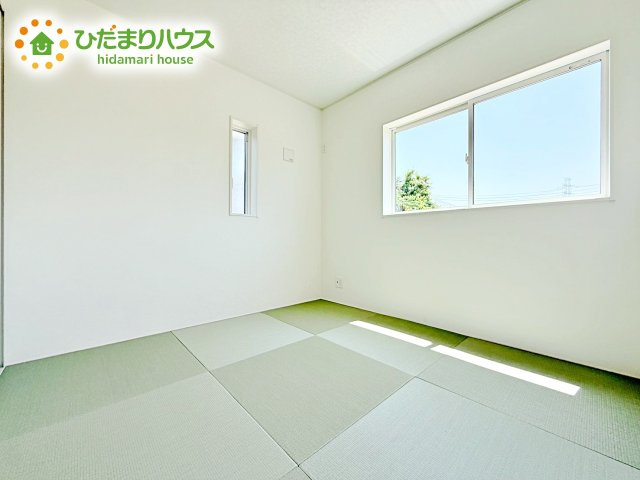 【和室】 | 東海村亀下第1　新築戸建　2号棟 | 扉を閉じれば来客用のお部屋として。開いて広い空間を作れば、お子様の遊び部屋として使えます！