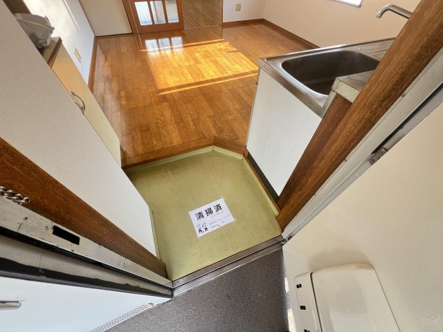 第３植草ビルの玄関|他号室参考写真です。家具家電付き物件です！