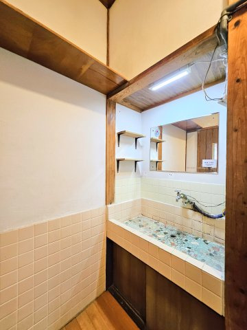 歴木ツカサ戸建の独立洗面台