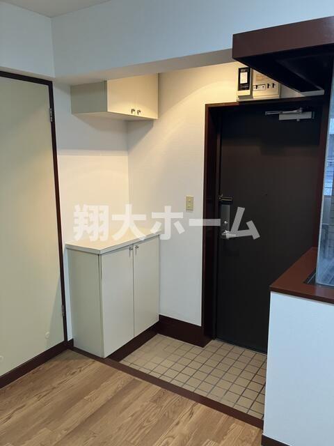 グランドメゾンオオツカの玄関