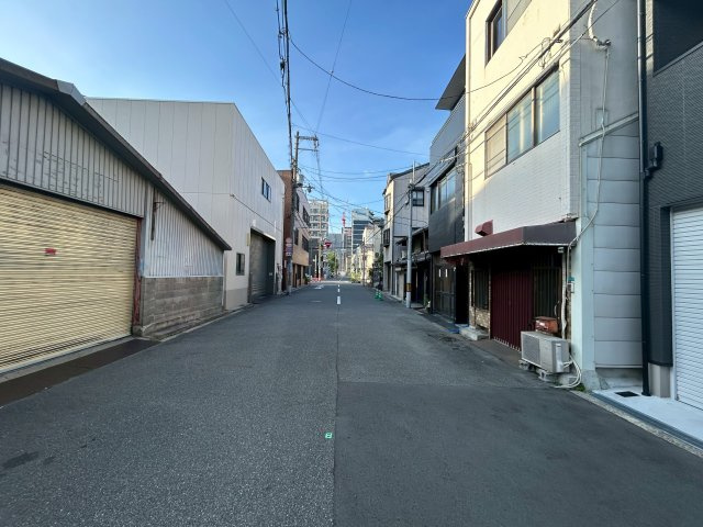 浪速区下寺　中古戸建の前面道路含む現地写真