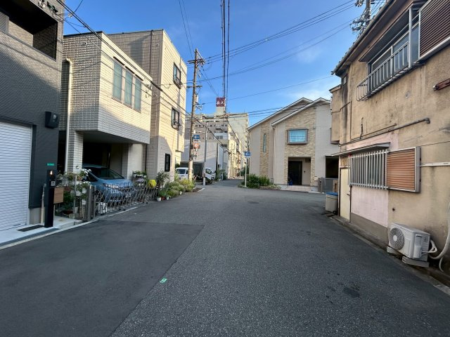 浪速区下寺　中古戸建の前面道路含む現地写真