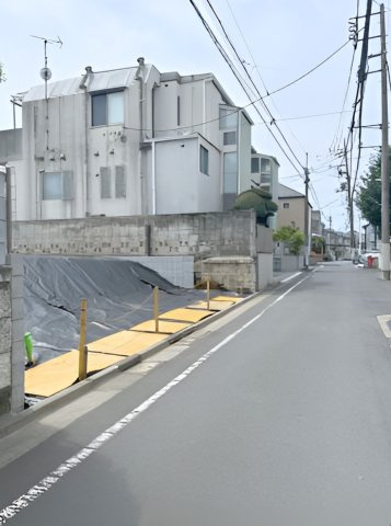 練馬区富士見台3丁目　整形地×建築条件なし　全2区画の前面道路含む現地写真