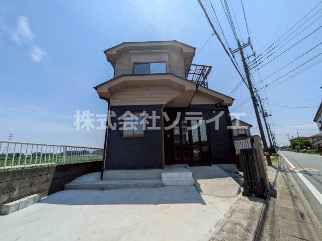 狭山市堀兼　中古ガレージハウスの外観