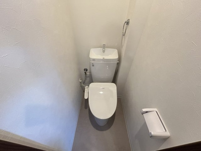 【トイレ】 | 樋ノ口町２丁目中古テラスハウス | コンパクトで使いやすいトイレです
