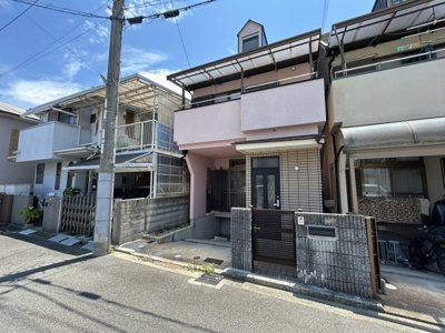 【前面道路含む現地写真】 | 樋ノ口町２丁目中古テラスハウス | 前面道路含む現地写真です