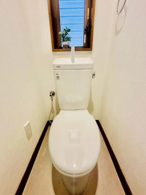 【トイレ】 | 樋ノ口町２丁目中古テラスハウス | 落ち着いた色調のトイレです