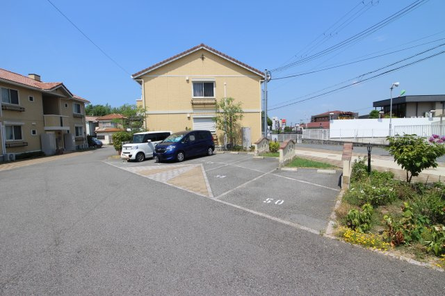 ECO SOLEIL の駐車場