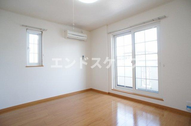 ファースト　ステージの居間・リビング|高崎、前橋のお部屋探しはエンドスケープまで！お客様の理想お聞かせ下さい♪