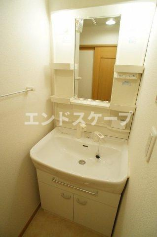 ファースト　ステージの洗面所|高崎、前橋のお部屋探しはエンドスケープまで！お客様の理想お聞かせ下さい♪