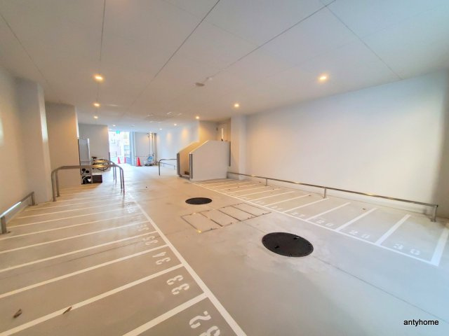 エグゼ難波WESTリバー 仲介手数料無料の駐車場