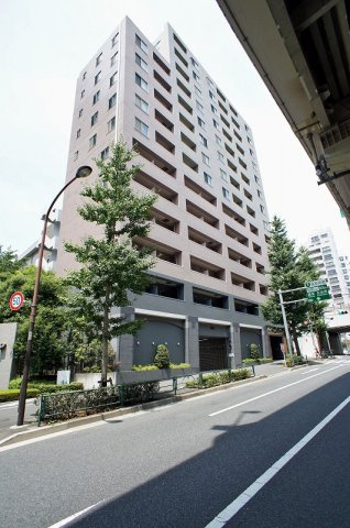 マストライフ目黒南の外観