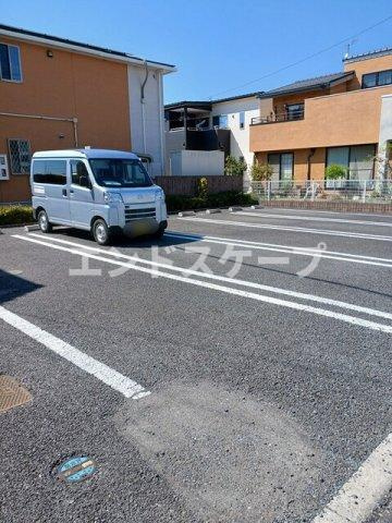 サンセレーノ・光の駐車場|高崎、前橋のお部屋探しはエンドスケープまで！お客様の理想お聞かせ下さい♪