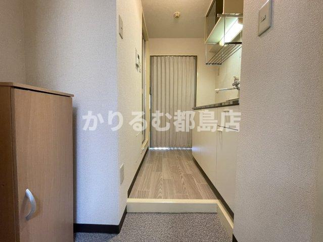 クリスタルコート66の玄関