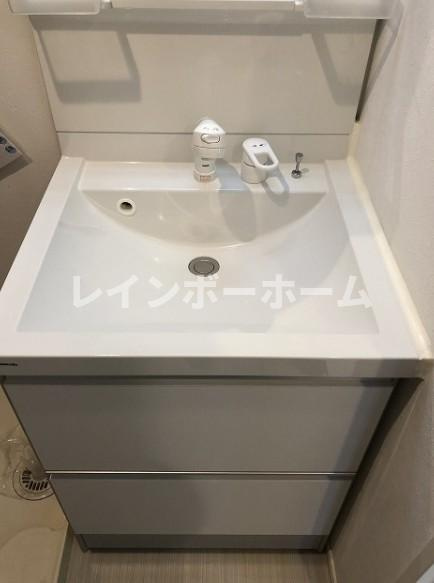 Maison Sourireの独立洗面台