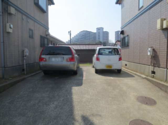 コートビレッジAの駐車場