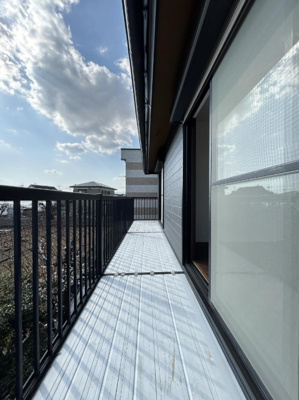【バルコニー】 | 海老名市中新田4丁目 中古戸建 全1棟