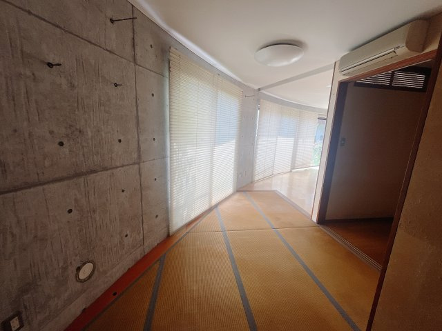 【中古戸建】前橋市緑が丘町の和室|■畳コーナー｜和室でしか味わえない畳ならではの香りや素材で和のやすらぎを感じてください♪休日はお子様とお昼寝するのにも最適です！