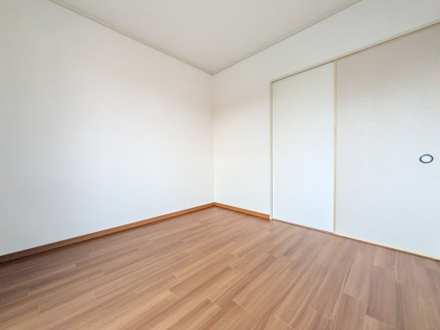 コートビレッジAの洋室
