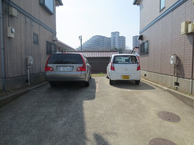コートビレッジAの駐車場