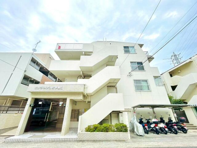 | 室内新規フルリノベーション!…