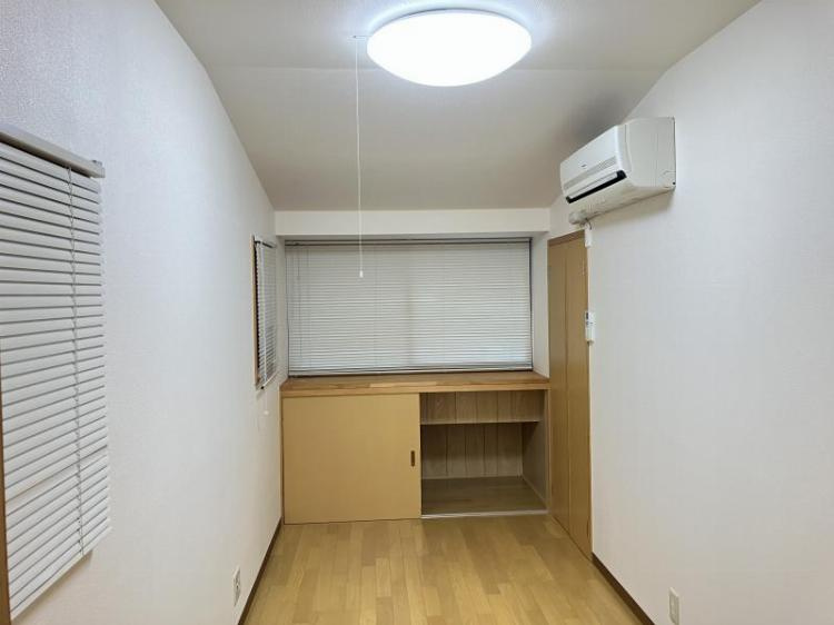 はりまや町２丁目戸建　１の洋室|明るい洋室です