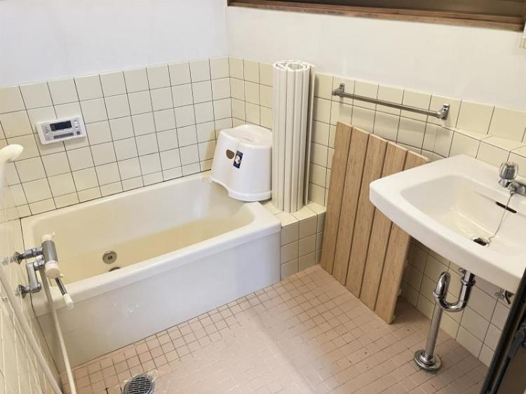 はりまや町２丁目戸建　１の浴室|お風呂で日々の疲れを落としましょう