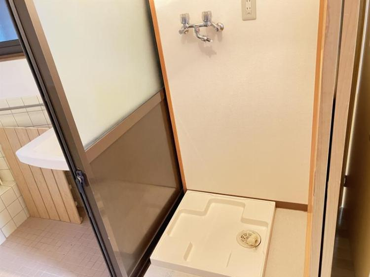 はりまや町２丁目戸建　１の洗面所|ゆったりとスペースのある洗面所