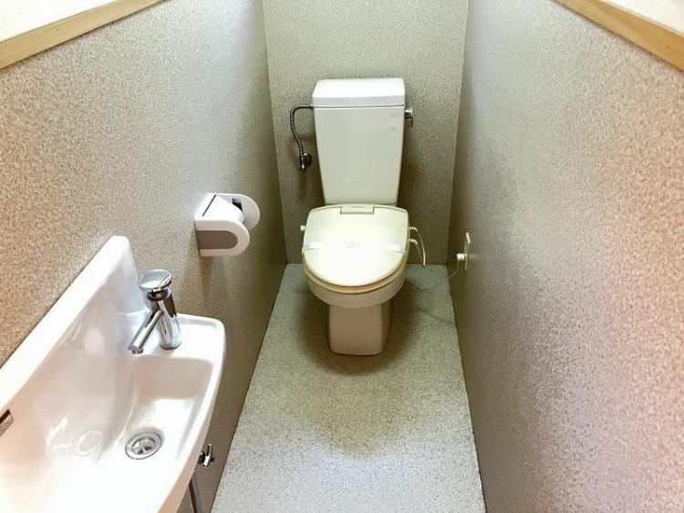 はりまや町２丁目戸建　１のトイレ|清潔感のあるトイレです