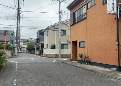【展望】 | 富士見マンション | 眺望の良さを楽しめるダイニングキッチンで家族団らんの時間を過ごしてはいかがでしょうか。バルコニーから見える景色を家族で眺める時間は、時間が経つのを忘れてしまいそうですね。是非、現地を見に行きましょう！