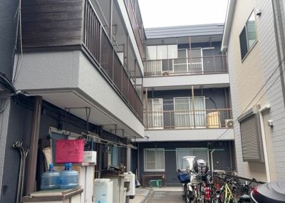 【駐輪場】 | 富士見マンション | マンションの駐輪場は、事前に空きがあるか確認を取ると安心です。せっかく入居したのに駐輪スペースがない！なんてことになったら大変ですよね。そこで、内見時や購入前にはまず事前に確認しておくと良いでしょう。