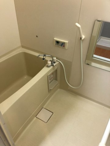 カーサの浴室|※別号室参考写真です