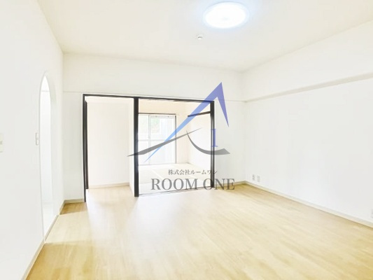 東建金町マンションの居間・リビング|洋室のお部屋です。