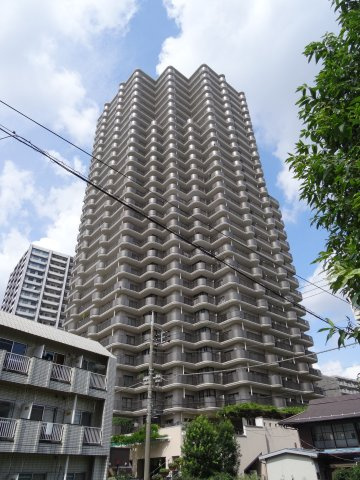 所沢スカイライズタワーの外観|総戸数300戸、31階建てのタワーマンションです。