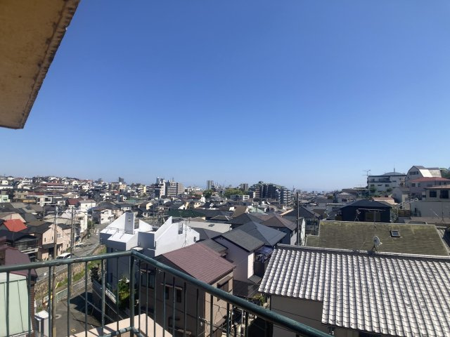 ラムール西山町の展望|ベランダからの見晴らしの良い景色です